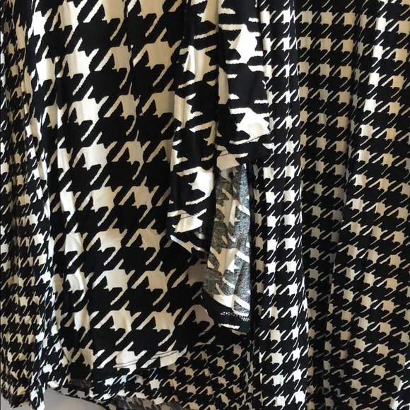 Houndstooth Knit Dress - Picture 2 of 4